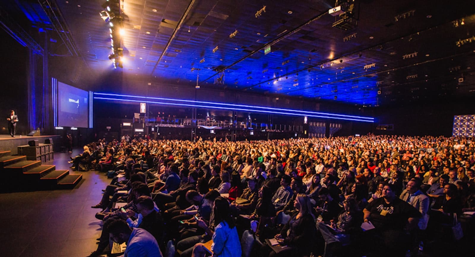 Students competing in a professional challenge finals